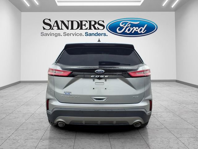 Certified 2024 Ford Edge Titanium image 3