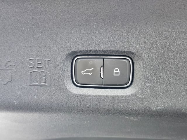 Certified 2025 Ford Expedition Active AWD/4WD image 39