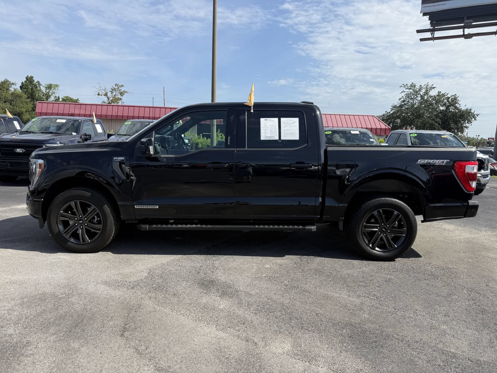 Certified 2022 Ford F150 Lariat w/ Equipment Group 502A High AWD/4WD image 8