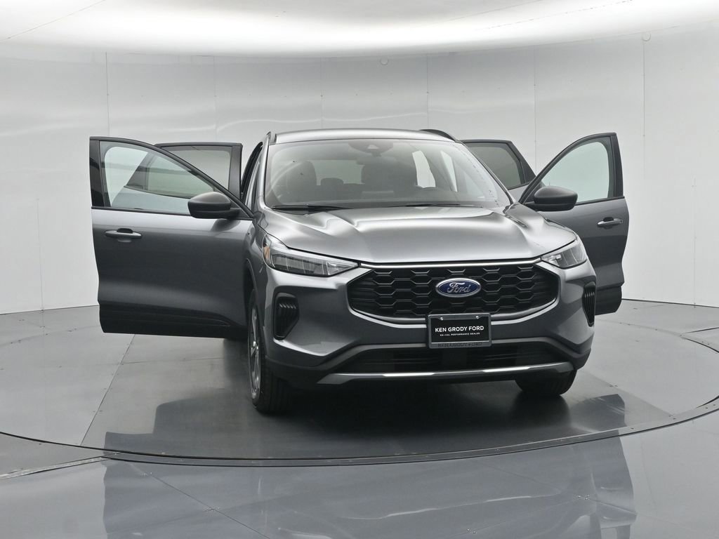 Certified 2025 Ford Escape ST-Line AWD/4WD image 58