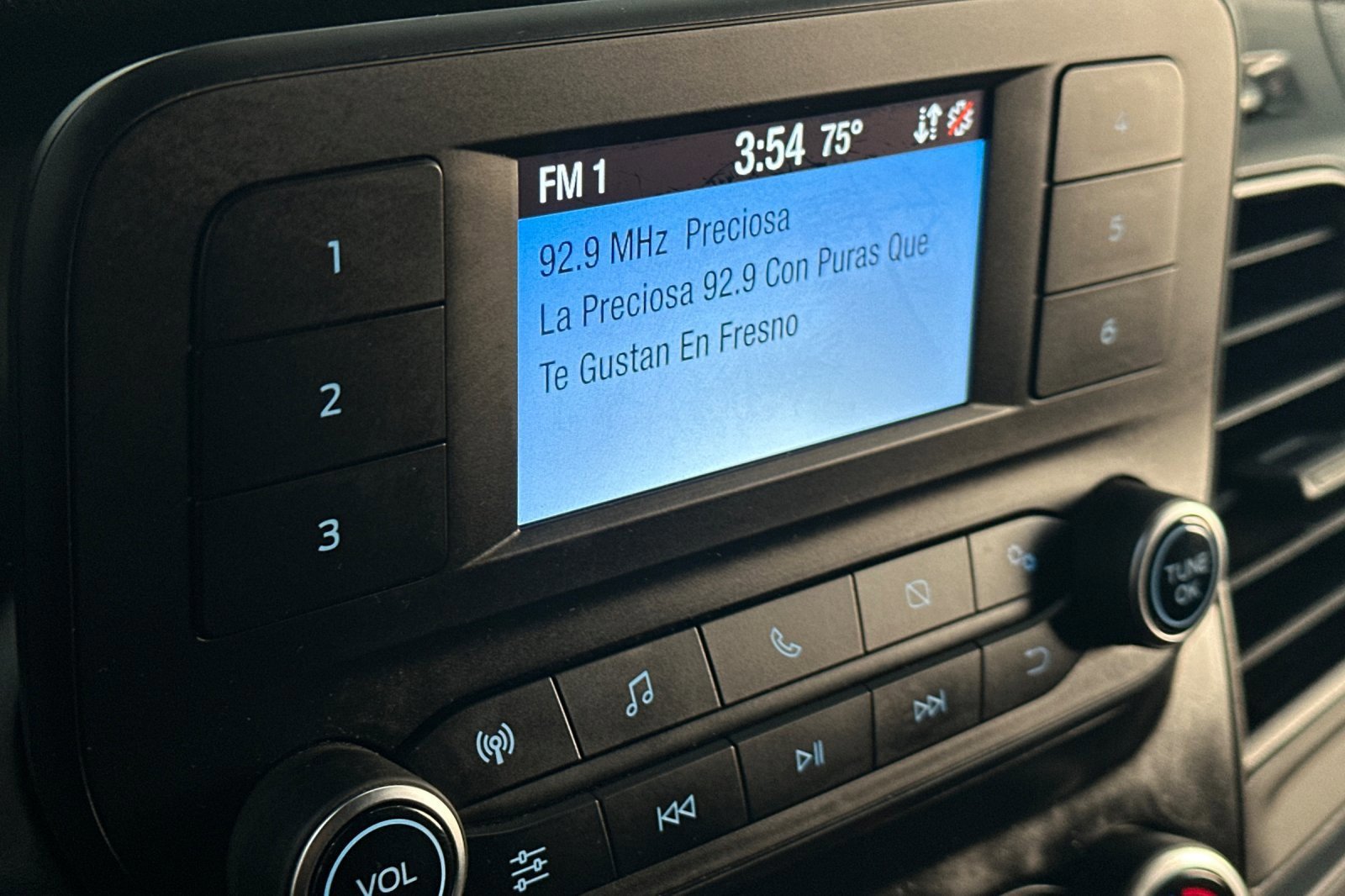 Certified 2023 Ford Transit 250 Medium Roof AWD w/ Load Area Protection Package image 18