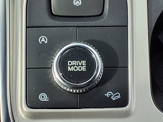 Certified 2024 Ford Explorer XLT w/ Equipment Group 202A AWD/4WD image 13