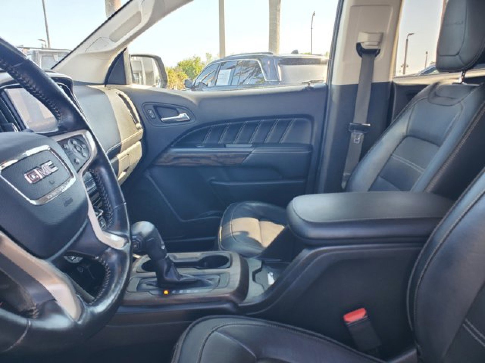 Used 2021 GMC Canyon Denali image 10