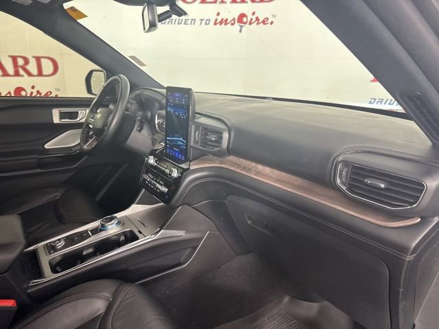 Certified 2023 Ford Explorer Platinum w/ Technology Package image 17