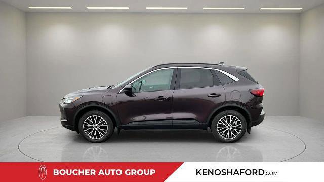 Certified 2023 Ford Escape SE image 2