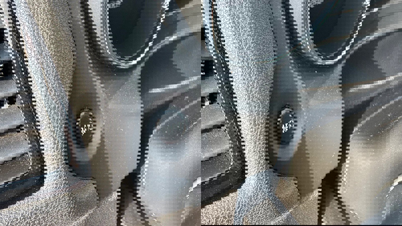 Used 2024 Mitsubishi Outlander Sport SE image 28