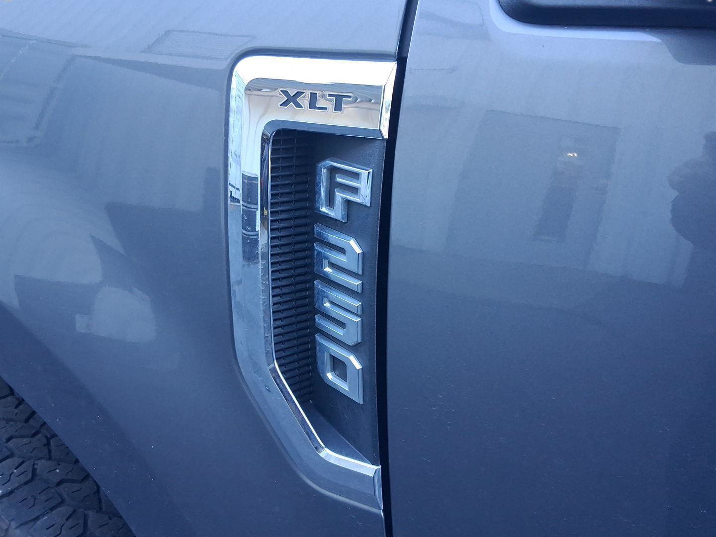 Certified 2022 Ford F250 XLT w/ XLT Premium Package AWD/4WD image 8