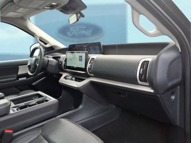 Certified 2025 Ford Expedition Active AWD/4WD image 14