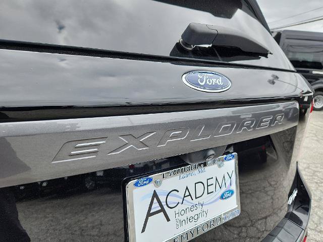 Certified 2023 Ford Explorer XLT w/ Equipment Group 202A AWD/4WD image 31