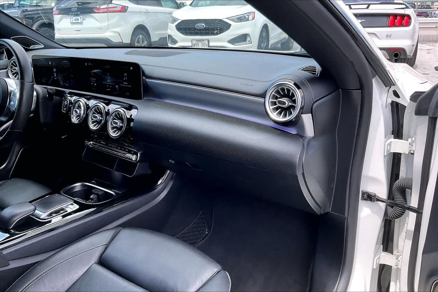 Used 2020 Mercedes-Benz CLA 250 image 23