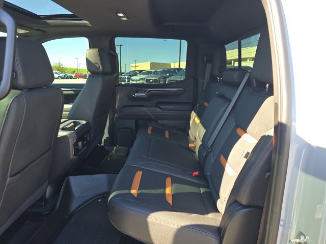 Used 2024 GMC Sierra 1500 AT4 w/ Technology Package AWD/4WD image 15