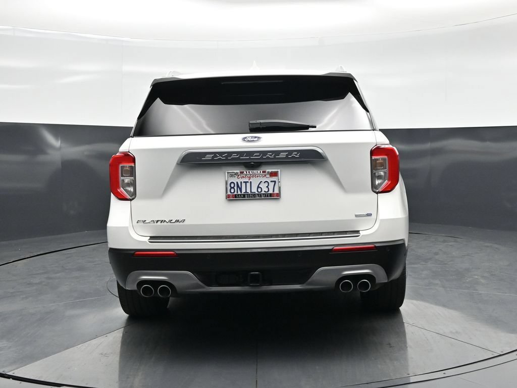 Certified 2020 Ford Explorer Platinum w/ Premium Technology Package AWD/4WD image 32