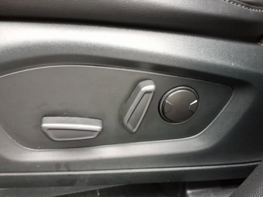 Certified 2022 Ford Explorer XLT w/ Equipment Group 202A image 25