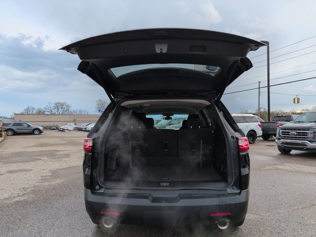 Used 2021 Chevrolet Traverse LT image 19