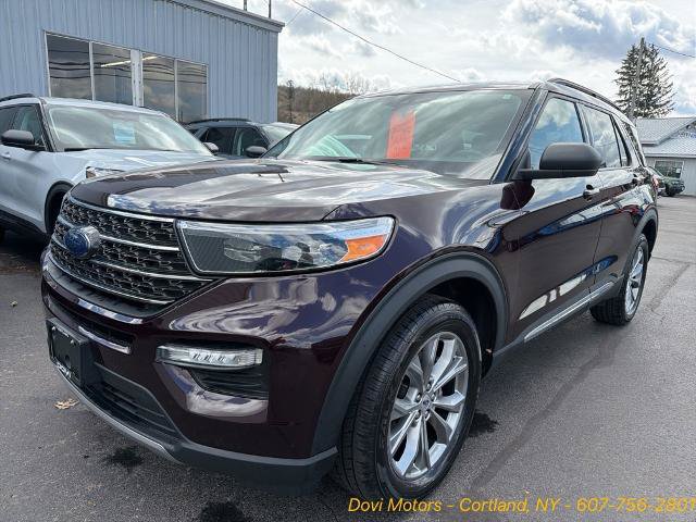 Certified 2022 Ford Explorer XLT w/ Equipment Group 202A AWD/4WD image 1