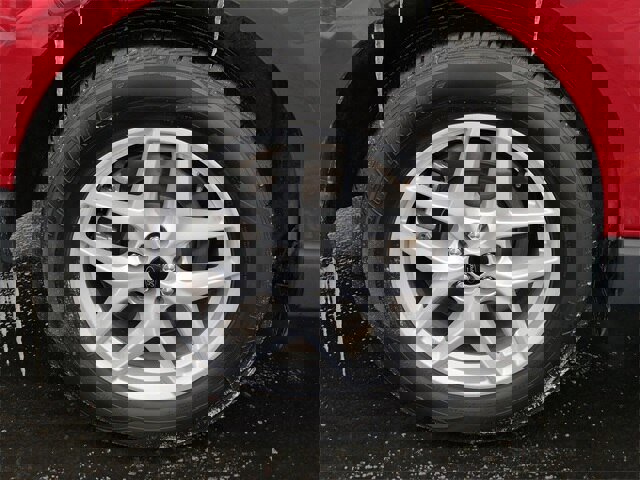 Certified 2024 Ford Edge SEL image 5