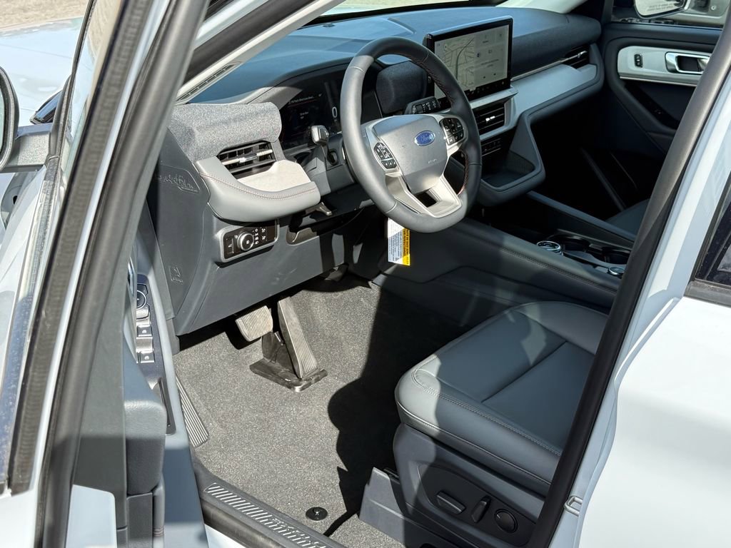 Certified 2026 Ford Explorer Active w/ Active Comfort Package RWD image 10