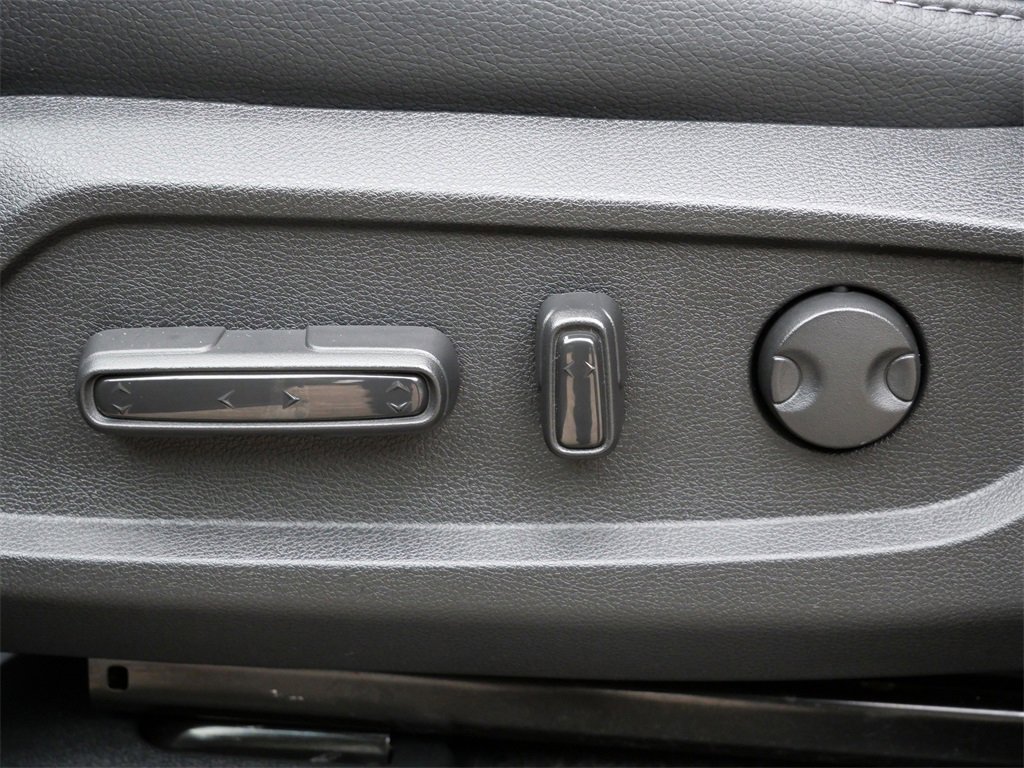 Used 2024 Honda Pilot Touring image 17