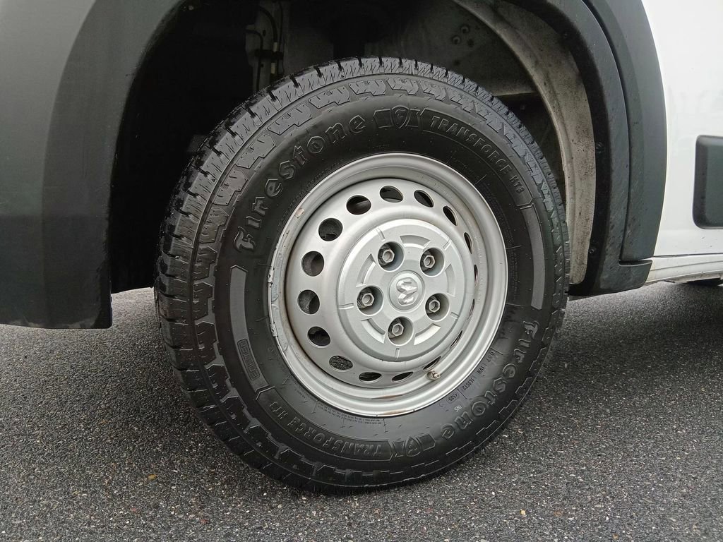 Used 2024 RAM ProMaster 2500 w/ Convenience Group FWD image 12