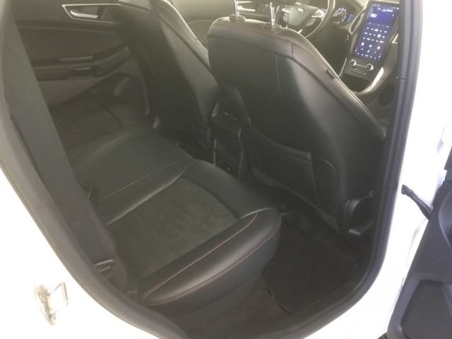 Certified 2024 Ford Edge ST-Line AWD/4WD image 17
