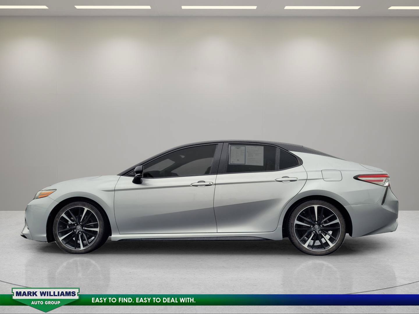 Used 2019 Toyota Camry XSE FWD image 7