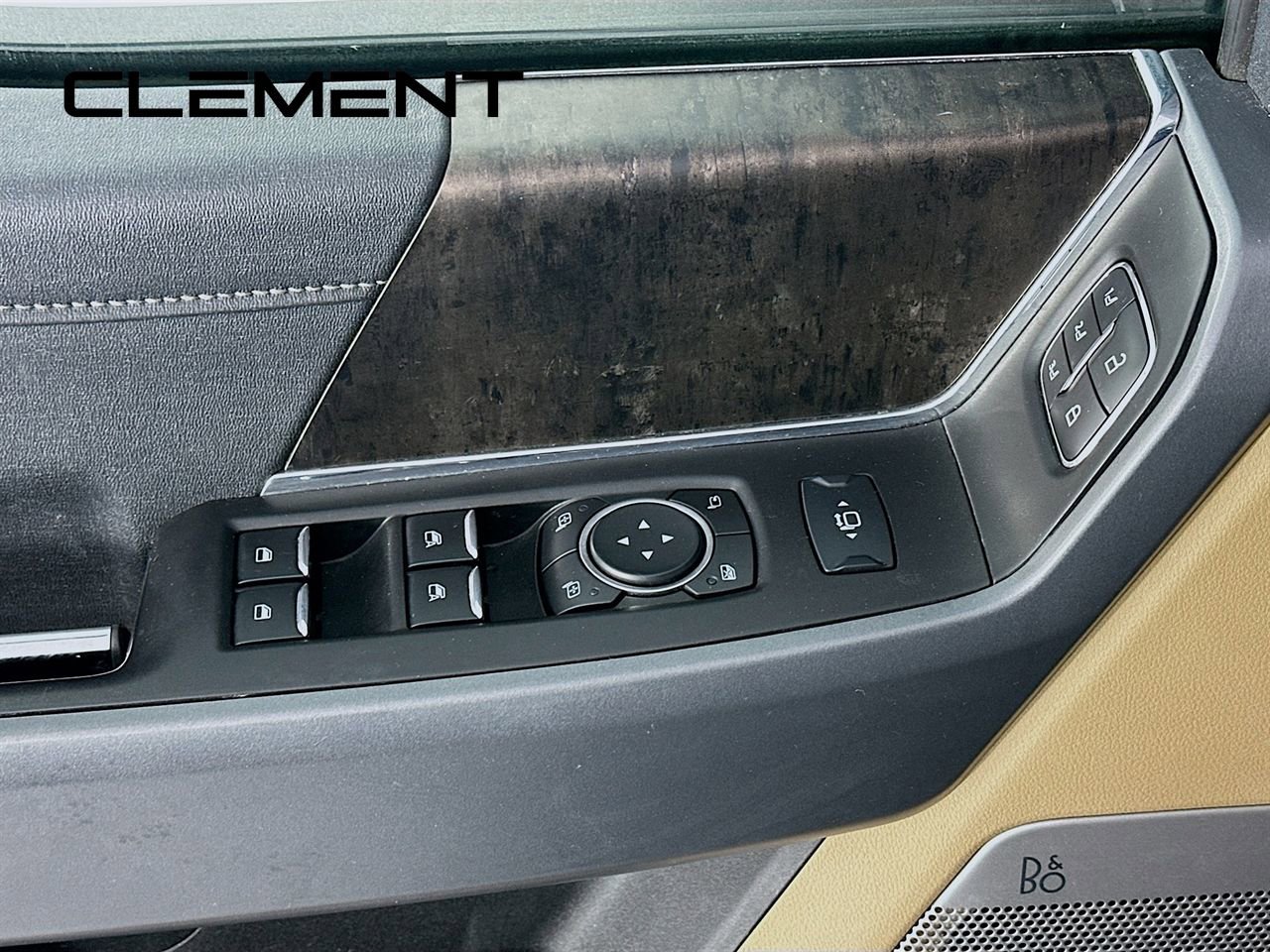 Certified 2023 Ford F250 Lariat w/ Black Appearance Package image 27