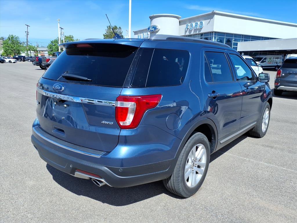 Certified 2018 Ford Explorer XLT w/ Equipment Group 202A AWD/4WD image 5
