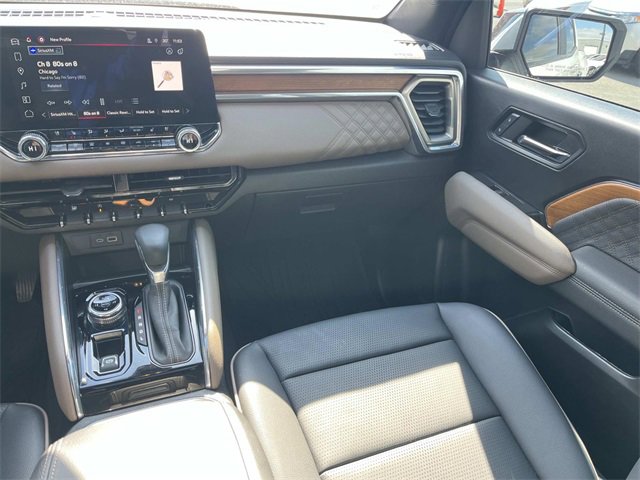 Used 2024 GMC Canyon Denali image 16