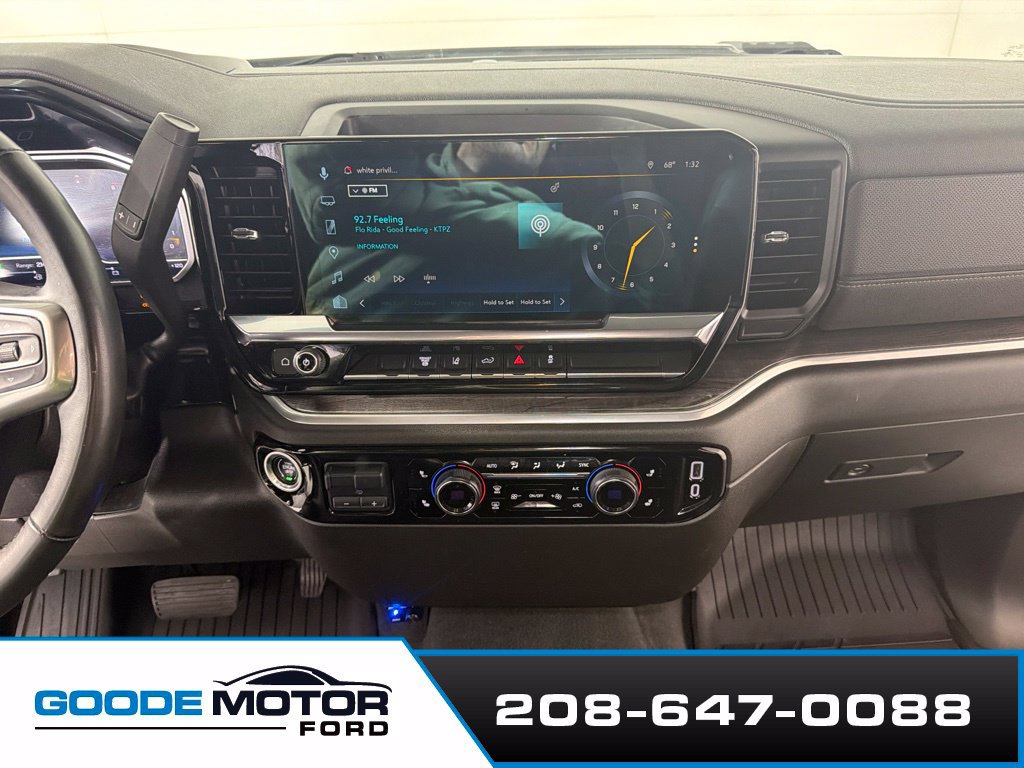 Used 2024 Chevrolet Silverado 3500 LTZ AWD/4WD image 16