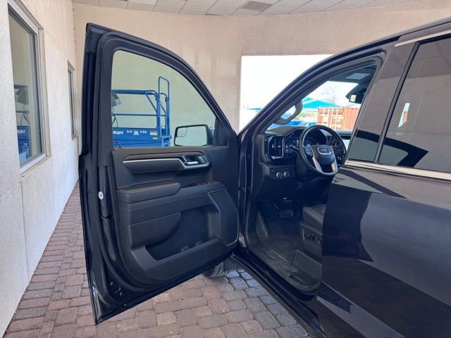 Used 2025 GMC Sierra 1500 SLT AWD/4WD image 10