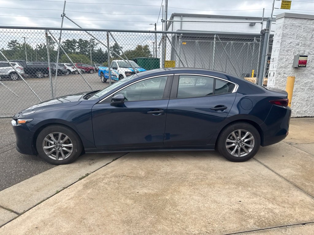 Used 2024 MAZDA MAZDA3 s FWD image 9
