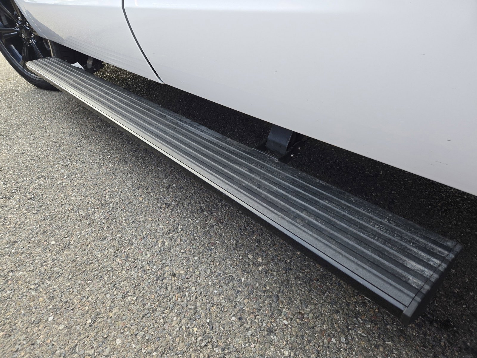 Certified 2023 Ford Expedition Limited image 9