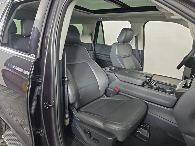 Certified 2025 Ford Expedition Active AWD/4WD image 31