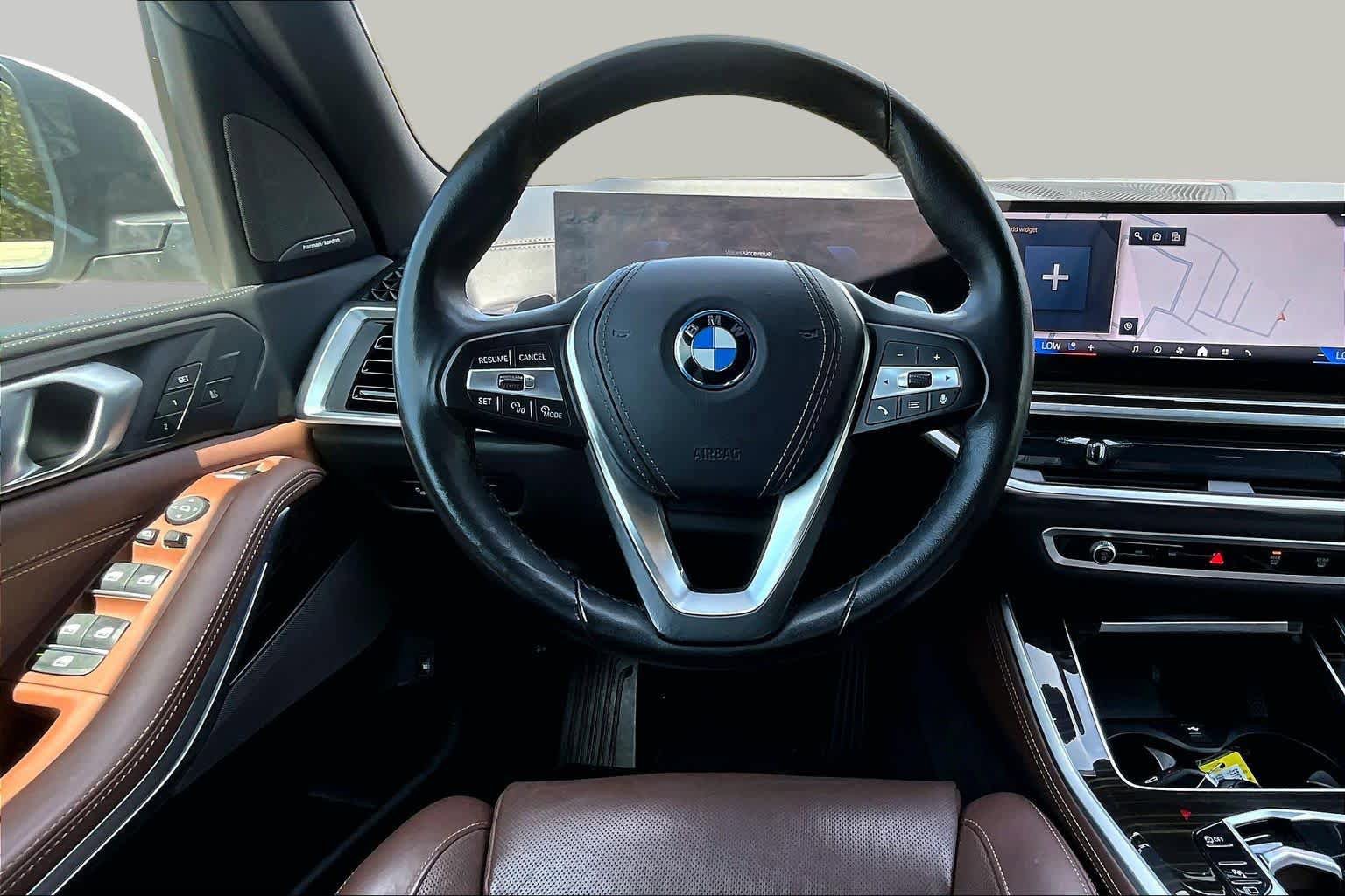 Used 2025 BMW X5 xDrive50e AWD/4WD image 6