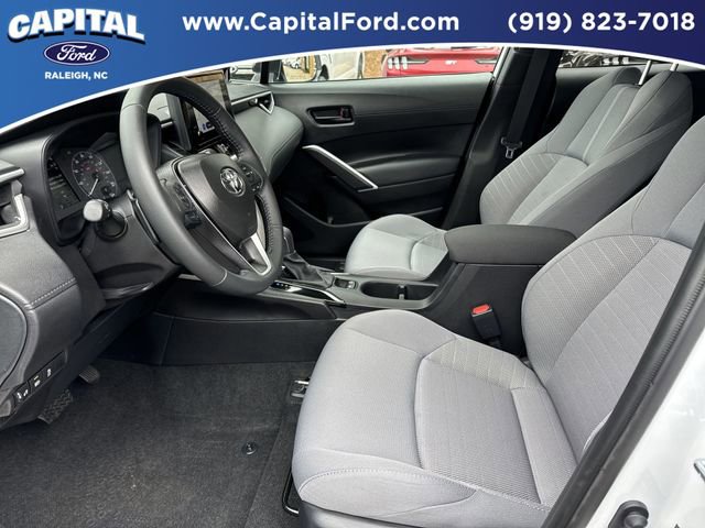 Used 2025 Toyota Corolla Cross AWD Hybrid w/ Moonroof Package image 17