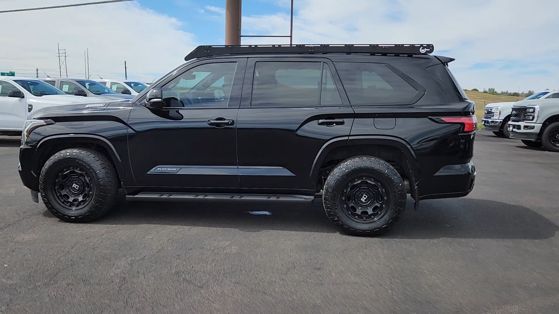 Used 2024 Toyota Sequoia Platinum AWD/4WD image 2