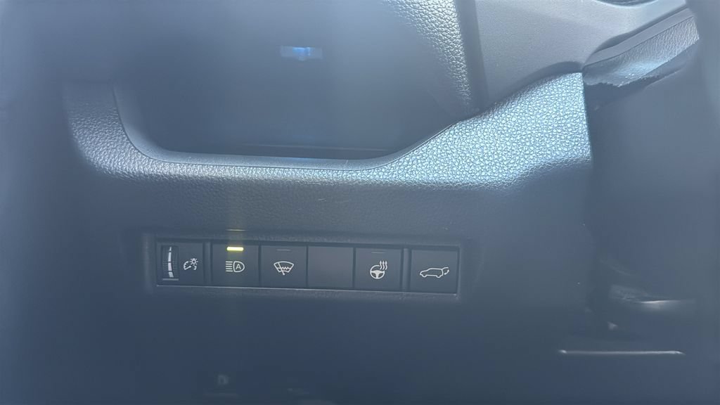 Used 2022 Toyota RAV4 XSE w/ Weather Package AWD/4WD image 16