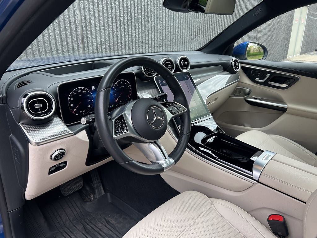 Used 2024 Mercedes-Benz GLC 300 4MATIC image 10