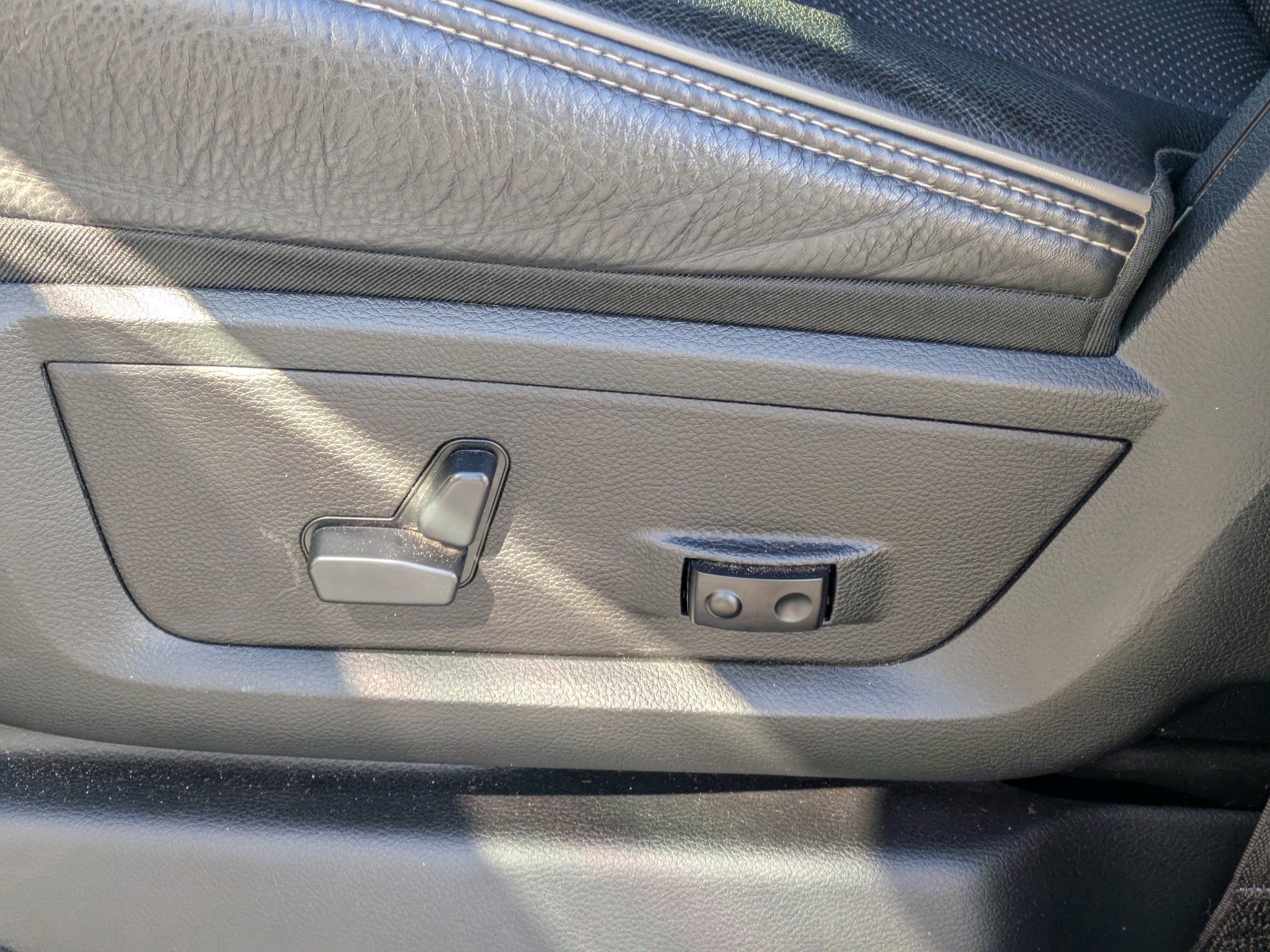 Used 2019 RAM 3500 Limited image 22