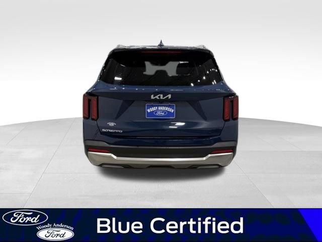 Used 2024 Kia Sorento S w/ Panoramic Sunroof Package FWD image 6