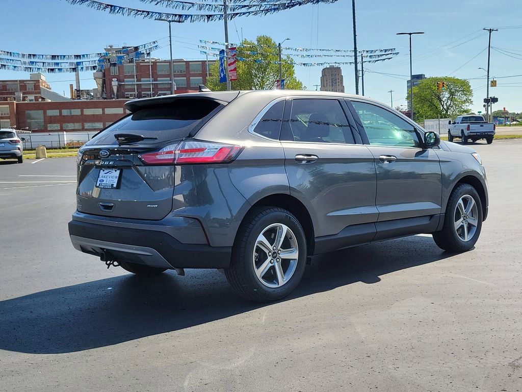 Certified 2023 Ford Edge SEL w/ Convenience Package AWD/4WD image 3