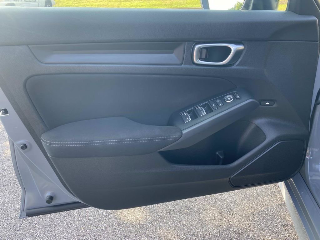 Used 2025 Honda Civic Sport image 16