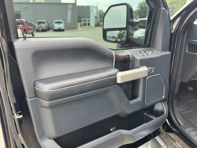 Certified 2022 Ford F350 Lariat w/ Lariat Value Package AWD/4WD image 10