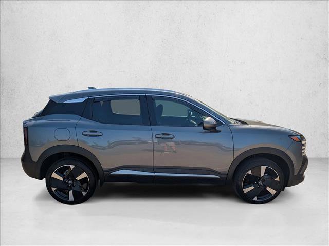Used 2025 Nissan Kicks SR video 4