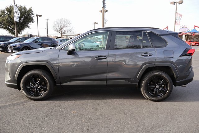 Used 2023 Toyota RAV4 XLE image 2