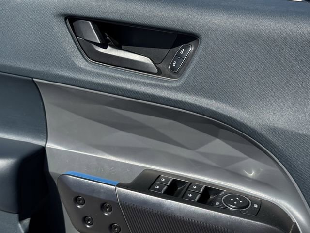 Certified 2025 Ford Maverick Lobo image 25