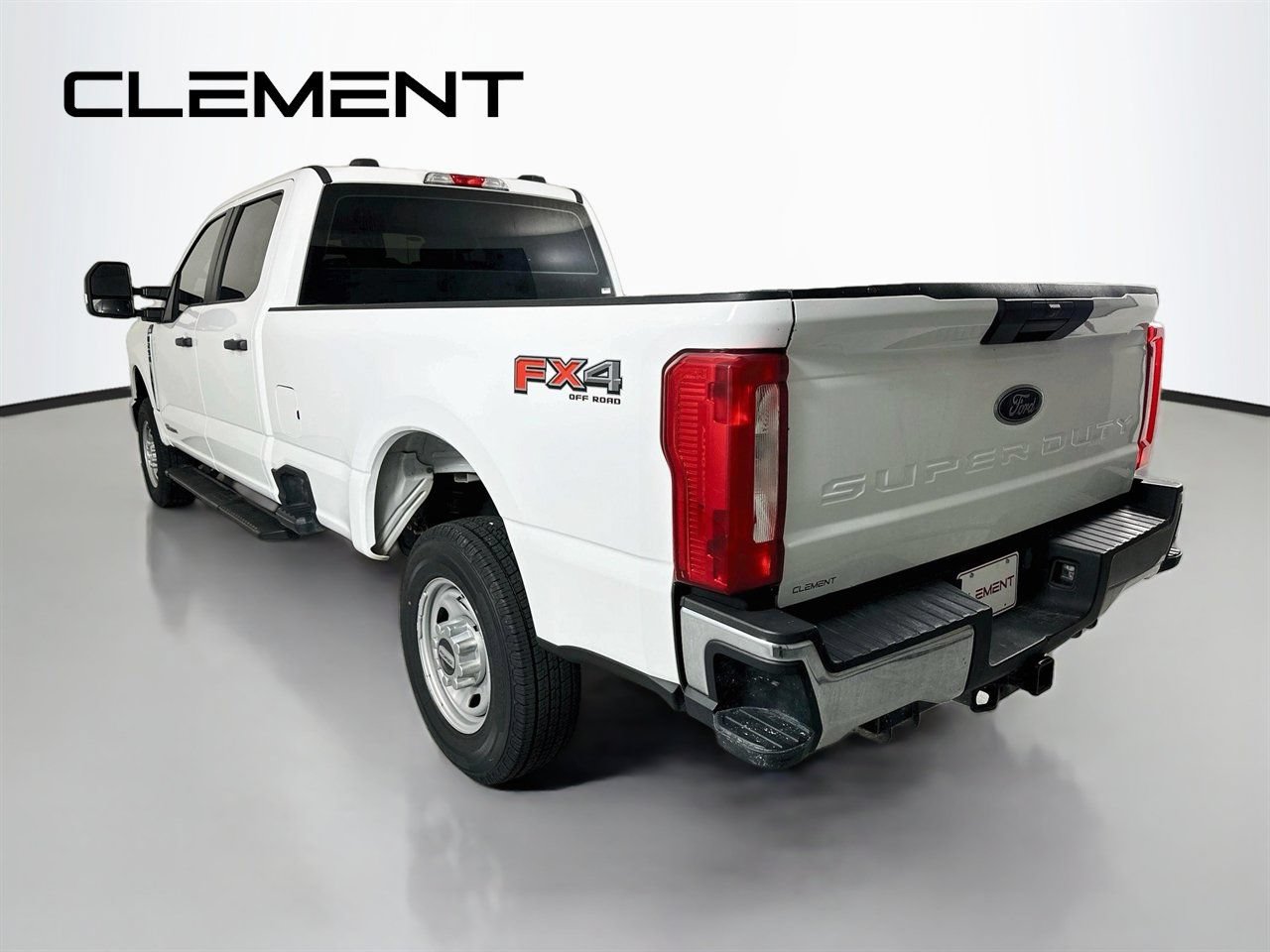 Certified 2024 Ford F250 XL w/ FX4 Off-Road Package AWD/4WD image 10