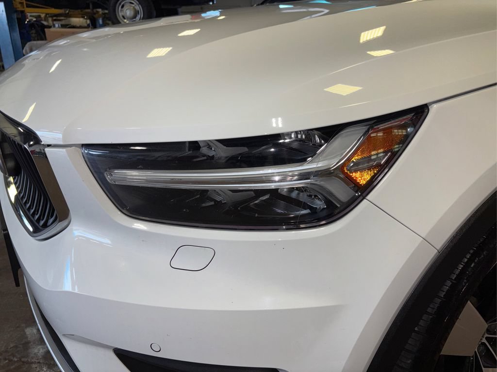Used 2020 Volvo XC40 T5 Momentum w/ Protection Package AWD/4WD image 24