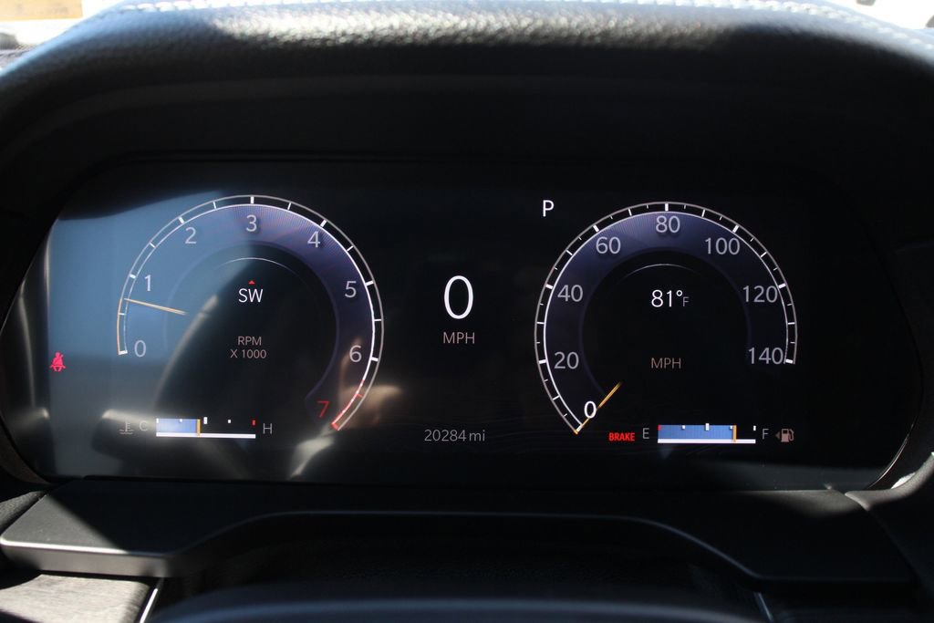 Used 2023 Jeep Grand Cherokee Limited AWD/4WD image 30