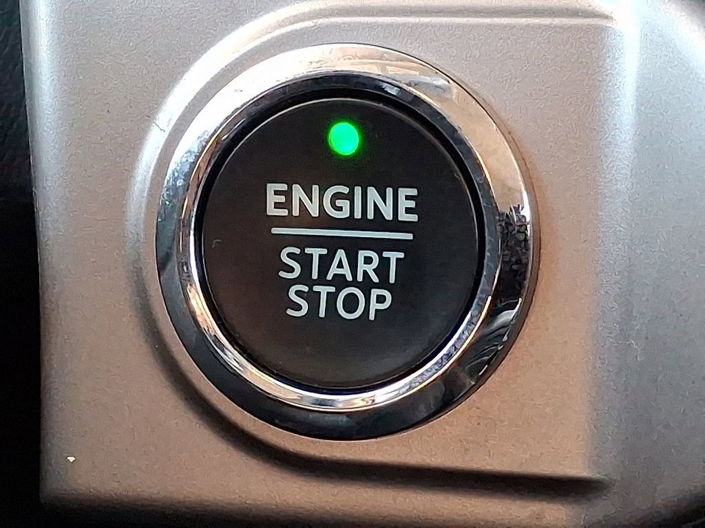 Certified 2022 Ford F150 XLT w/ Equipment Group 302A High image 25